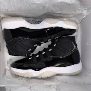 Brand new jubilee’s 11s wore twice